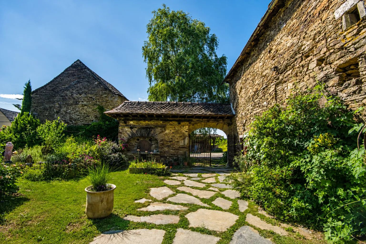 Dallage cour du jardin de la Nauze